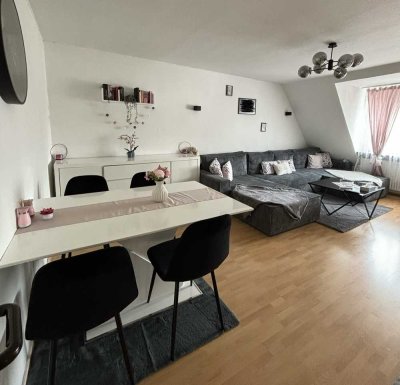 schöne, geräumige Wohnung mit Gemeinschaftsgarten