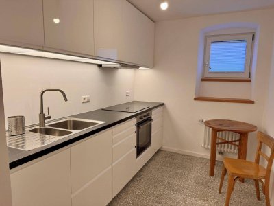 Wunderschöne, seenahe Garconniere mit Altbaucharme