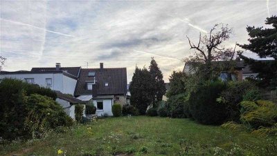 Raum für Träume – 5 Zimmer & Riesen-Garten, wartet auf frischen Wind!