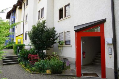 Lörrach Grenzlage CH // 2,5-Zi.-Wohnung mit neuer EBK & Balkon