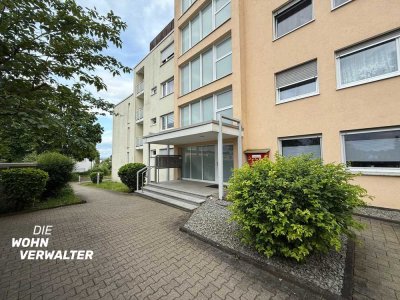 Attraktive 3,5-Zimmer-Wohnung mit EBK, zwei Balkonen, Aufzug & Tiefgarage in Köngen