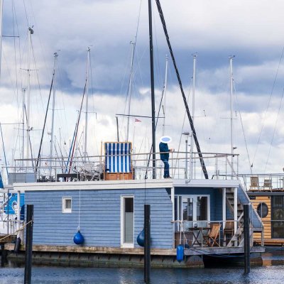 Heiligenhafen - Ferienhaus Hausboot Lasse Yachthafen an der Ostsee