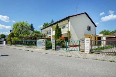 Platz für Familie, Praxis oder Atelier – Doppelhaushälfte mit Anbau in Riemerling