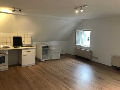 zentrale 1-Zimmer-Dachgeschosswohnung in Biberach
