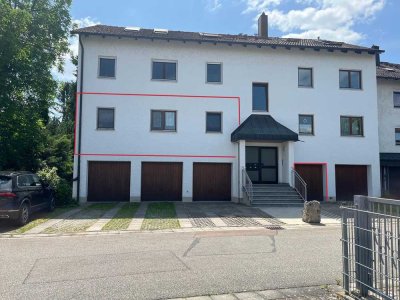 Helle 3-Zimmerwohnung mit Garage und Balkon in Regensburg/Reinhausen zu vermieten
