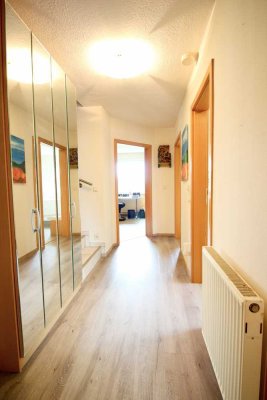PREISREDUZIERUNG & OPEN HOUSE I Zentral / Ruhig / Grün – Haus in Top-Lage