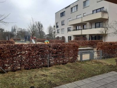 Exklusive, gepflegte 3,5-Zimmer-EG-Wohnung mit Terasse & hochwertiger EBK in Regensburg