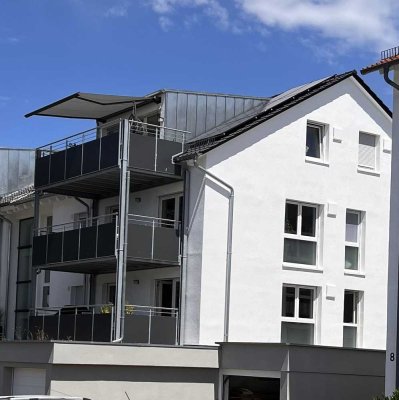 Helle 3-Zimmer-DG-Whg mit Einbauküche und Süd-West Balkon in WN-Neustadt