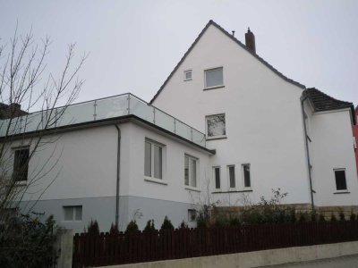 2 Zimmer-Wohnung mit Küche im unteren Ostviertel