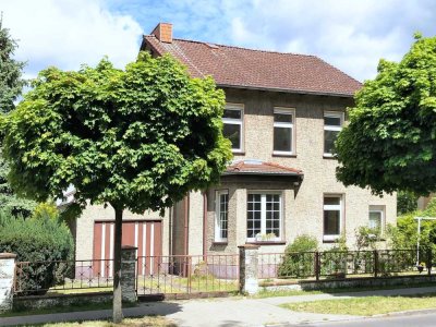 Familiendomizil mit 2 Wohneinheiten und großem Garten nahe der Stolper Heide