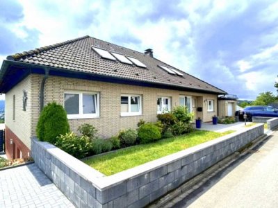 Lage, Lage, Lage! Viel Platz, Fernblick, Garten und Garage!