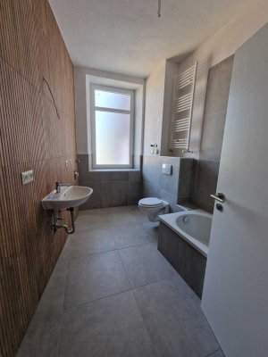 Vier neu renovierte Wohnungen mit Einbauküche zwischen 78 - 96 m²!