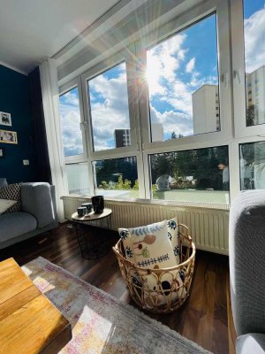 Lichtdurchflutete 4-Zimmer-Wohnung mit hochwertiger Ausstattung, Einbauküche & traumhafter Aussicht