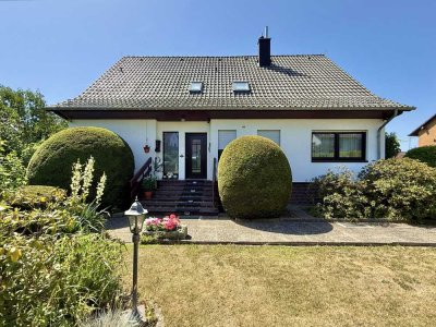 Ansprechendes & sehr gepflegtes 1- bis 2-Familienhaus im Bungalowstil in bevorzugter Lage