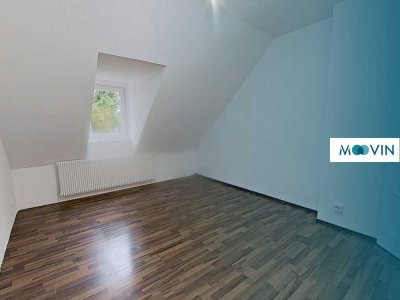 Gemütliche 2-Zimmer-Dachgeschosswohnung mit Wohnküche und Wannenbad