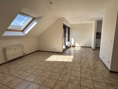 Lichtdurchflutete Dachgeschosswohnung mit Loggia und Carport zentral in Haltern