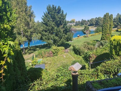 WOW ! So reagierte JEDER bei dem Panorama mit Seeblick ! HOCHWASSERSICHERE Investition ! STARKSTROM Anschluss z.B. Auto laden ! 43 Jahre Damen 1 Besitz ! Wenn, dann nur Sommer Fr- So genutzt ! Bilder können den live Eindruck nicht vermitteln ! Angeln erla
