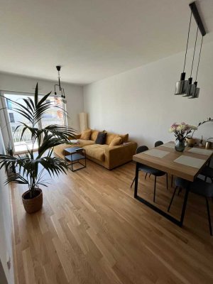 Neubau 3-Zimmer-Wohnung mit Balkon & Tiefgaragenstellplatz  –  Regensburg