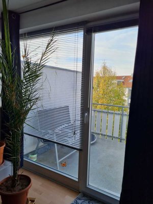 **Schöne Dachgeschoss-Wohnung - Provisonsfrei!**
