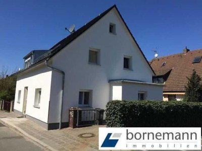 N-Nord! Zeitgemäß renovierte 3-Zi.-DG-Whg. mit EBK, Studio (20 m²) + Garten!