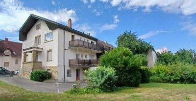 Eppingen: Wohnen und Arbeiten - geräumiges, ehrwürdiges Mehrfamilienhaus, grosser Garten, Garage