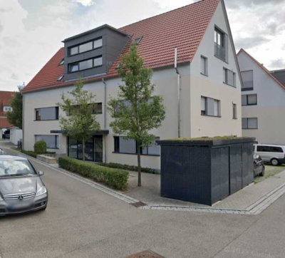 Geschmackvolle, gepflegte 2-Raum-Erdgeschosswohnung mit geh. Innenausstattung mit Terasse und EBK