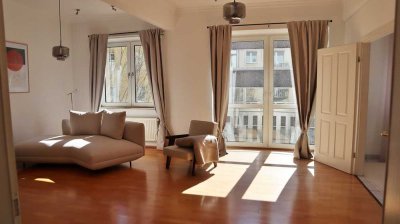 SUPER 2-ZIMMERWOHNUNG PLUS WOHNKÜCHE, HOHEN DECKEN UND TAGESLICHTBAD IN DER PARKSTRASSE