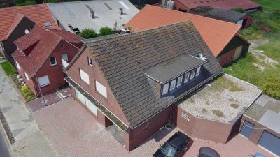 Zweifamilienhaus mit Gewerbeeinheit! Eine WE vermietet eine WE, leer stehend und leer stehende GE