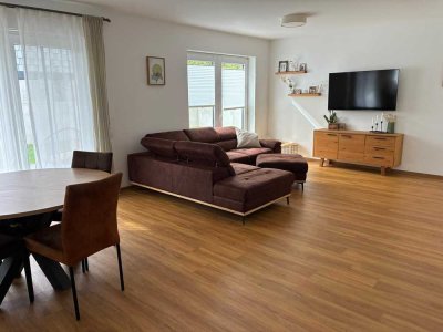 3 Zimmerwohnung mit Garten und Garage