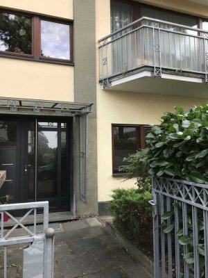 Schöne Wohnung in Bonn mit Garten und Vorgarten