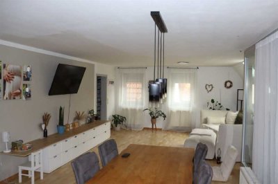 Helle 4,5-Zimmerwohnung mit Loggia und Garage im Zentrum von Creglingen