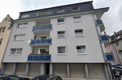 Moderne, hervorragend geschnittene 2-Zimmer-Wohnung mit Balkon und Einbauküche!!