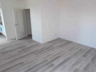 Großzügig geschnittene 1,5 Zimmer WHG *** renoviert in guter Lage