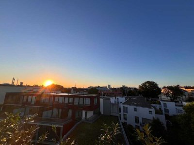 Ottensen: Traumhafte, voll möblierte Penthouse-Wohnung mit zwei Sonnenterrassen und Weitblick