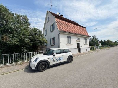 Sanierungsbedürfriges 1 FH mit großem sonnigen Grundstück