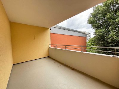 Schöne und helle 3-Zimmer-Wohnung mit 2 Loggien nähe Kuhsee zu vermieten