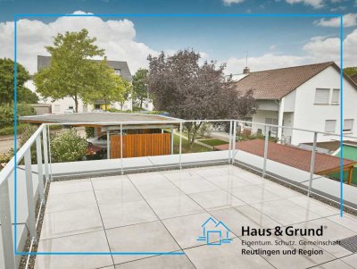 Dachgeschossjuwel im Zweifamilienhaus – mit Terrasse & Stellplatz