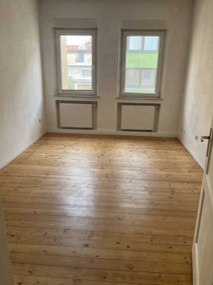 Exklusive, modernisierte 2,5-Zimmer-Wohnung mit EBK in Nürnberg