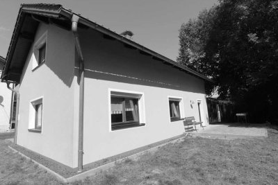 NETTES ZUHAUSE FÜR DIE KLEINE FAMILIE