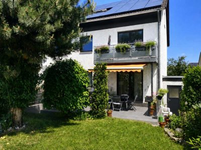 Modernisiertes Familienhaus mit Garten & Terrasse in geschützter Wohnstraße im Regensburger Süden