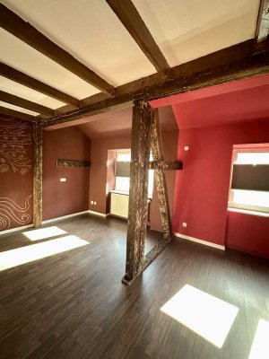 Individuelle 1,5-Raum-Wohnung mit Einbauküche in Gützkow