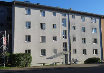 *TOP* Neu renovierte, geräumige 2 ZKB Whg., auch für WG geeignet, in A.-Göggingen, sofort frei!