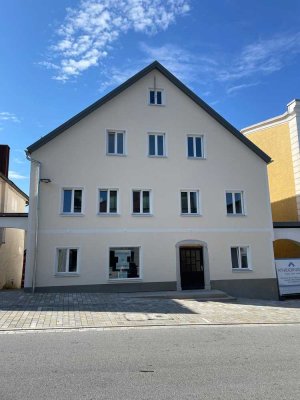 Geschmackvolle 4-Raum-Wohnung mit gehobener Innenausstattung mit EBK in Untergriesbach