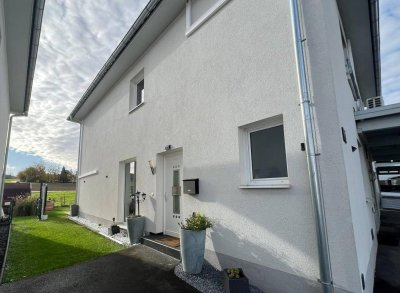 Mehr als ein Zuhause: Stilvolle Doppelhaushälfte mit Private Spa, Klimaanlage & moderner Küche!
