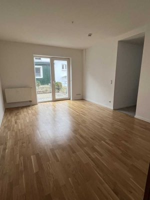 Schöne kleine 2-Zimmerwohnung mit Außenterrasse in ruhiger grüner Lage !