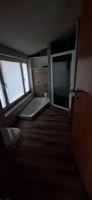 Schöne 2 Raum Wohnung in petschow einem kleinen Dorf im Landkreis Rostock. 
Nur 15min nach Rostock.