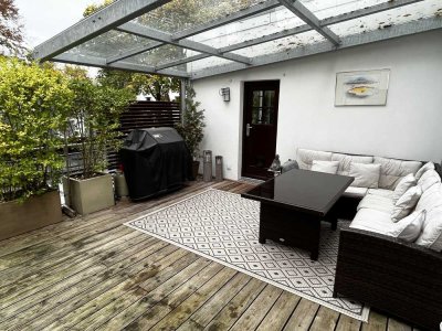 Kapitalanlage in Hamburg-Winterhude: Vermietetes Stadthaus mit großer Dachterrasse und Stellplatz