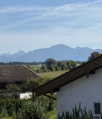 **Erstbezug** Stilvolle 2,5-Zimmer-Maisonette-Wohnung mit Bergpanorama