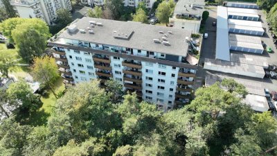PROVISIONSFREI und LEER mit Stellplatz: 2-Zimmer-EG-Wohnung mit Balkon & EBK