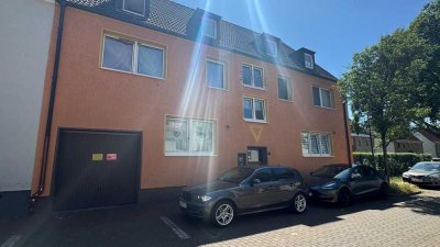 Nachmieter Gesucht ! Teilmöblierte + Renovierte 3,5 Raum-Wohnung im Sanierten Haus mit Garage !